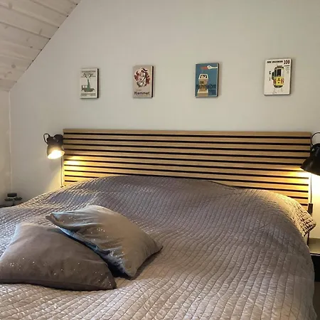 6 Person In Idestrup Tatil Evi Bøtø By